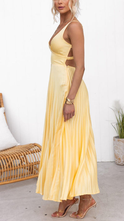 Esmea™ | Elegantes Faltendes Kleid